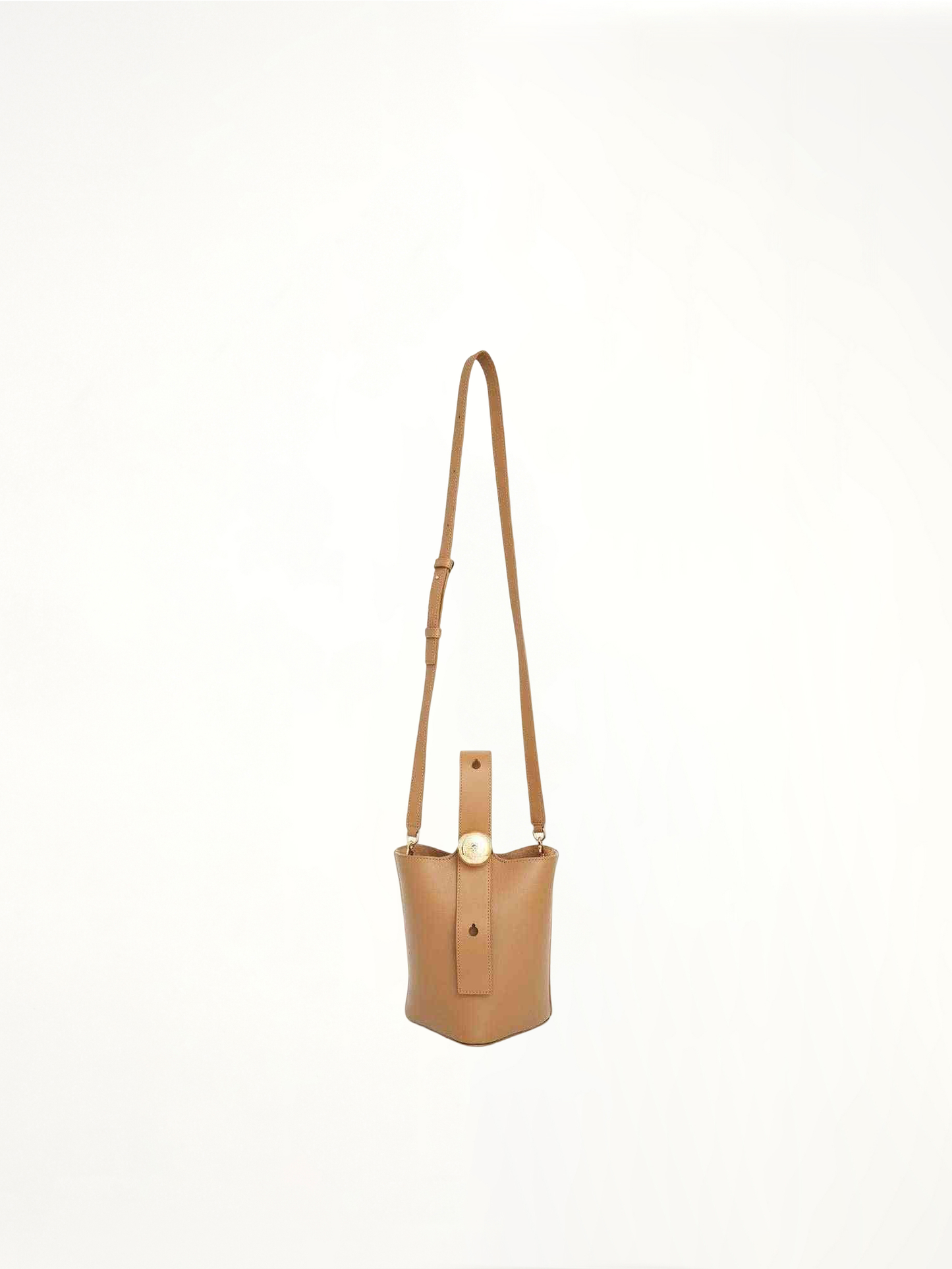 Mini Pebble Bucket Bag in Oak