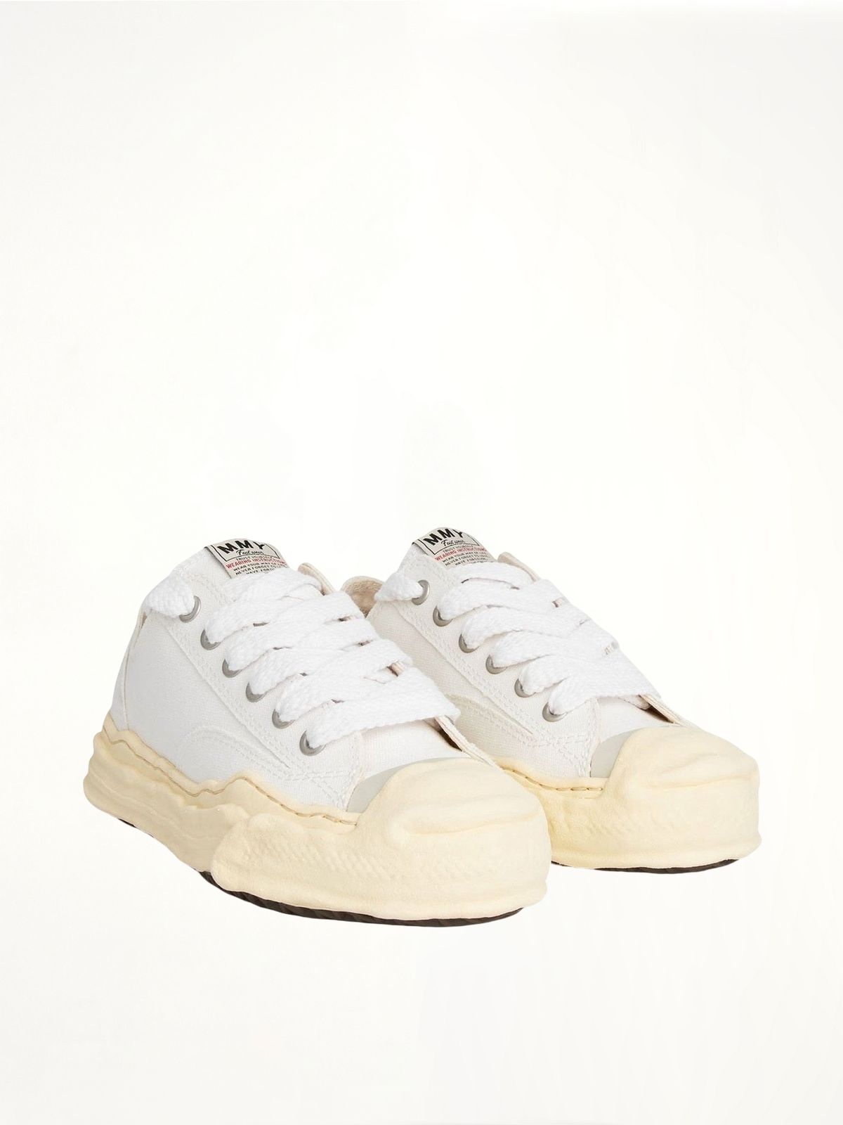Hank OG Vintage Sneaker in White Front View | MAISON MIHARA YASUHIRO