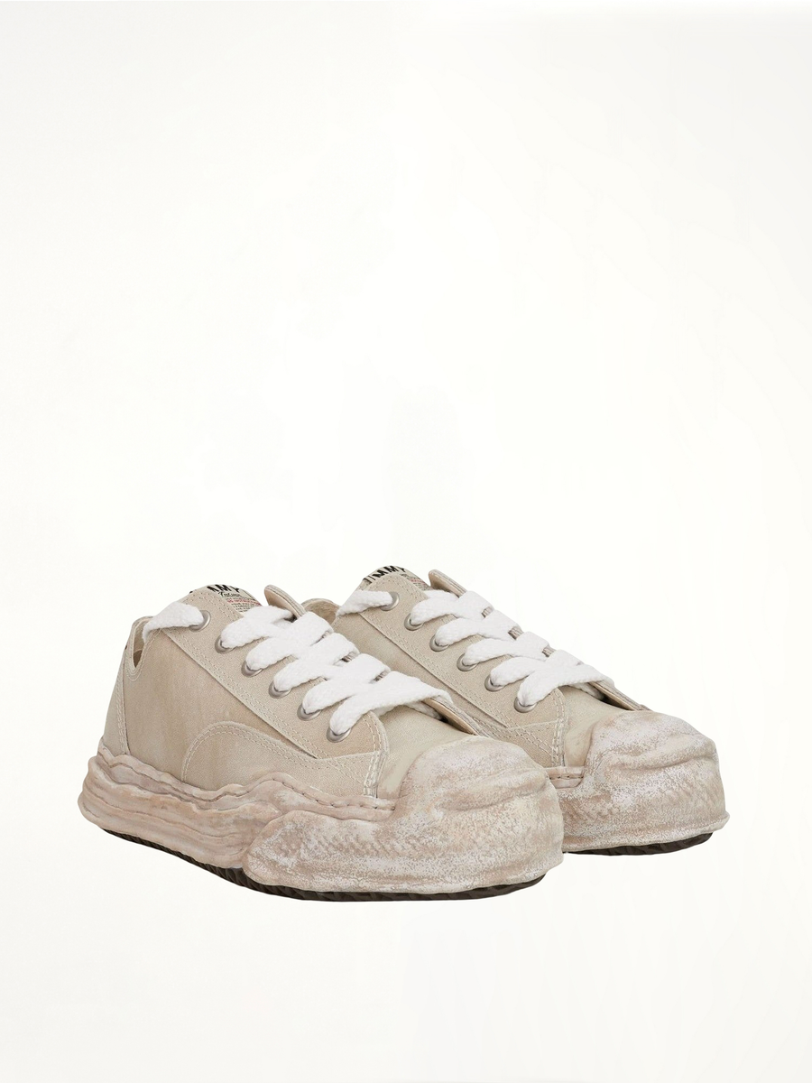 Hank OG Vintage Sole Sneaker in White Front View | MAISON MIHARA YASUHIRO