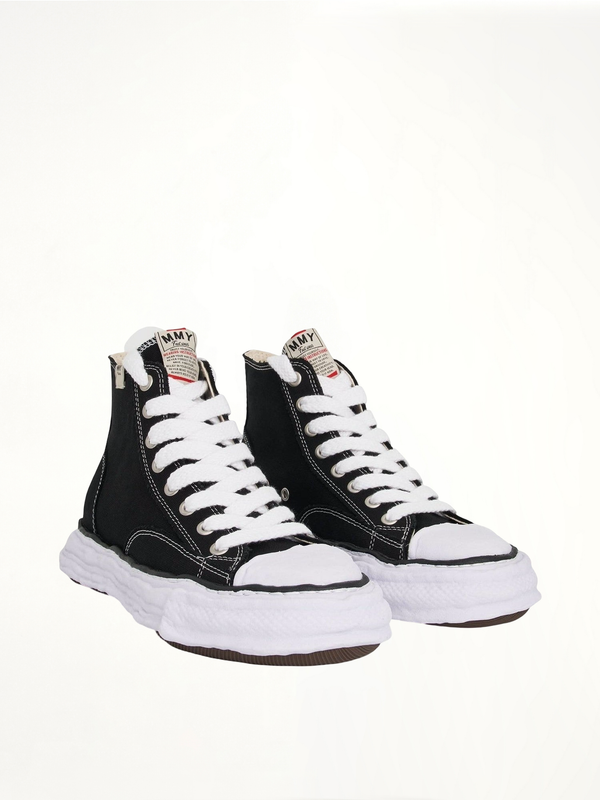 Peterson 23 OG High Sneaker in Black/White Front View | MAISON MIHARA YASUHIRO