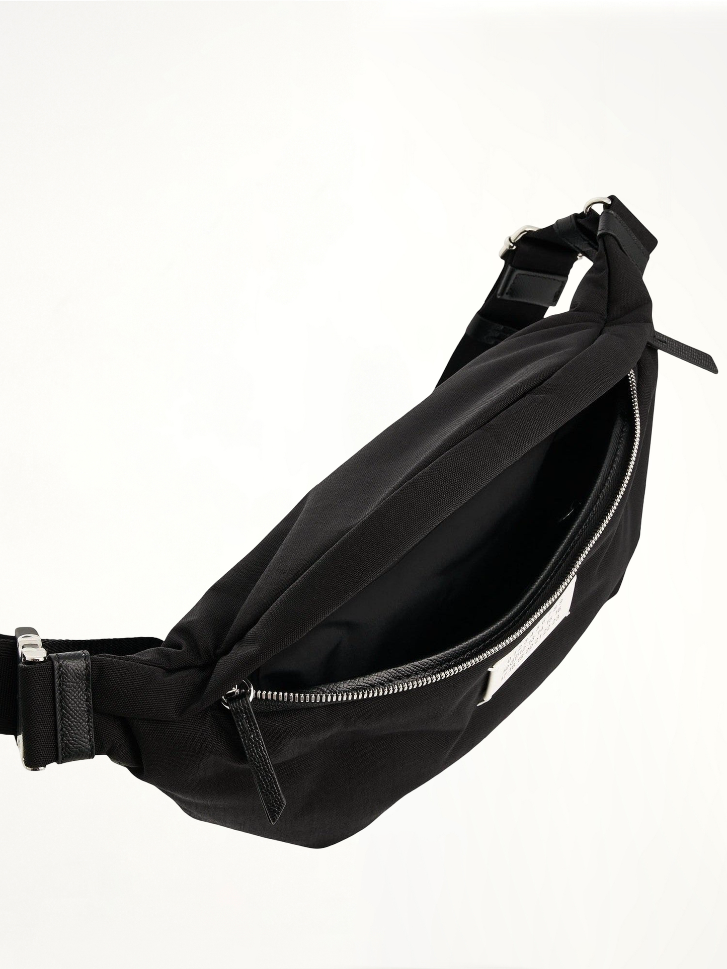 Glam Slam Beltbag in Black