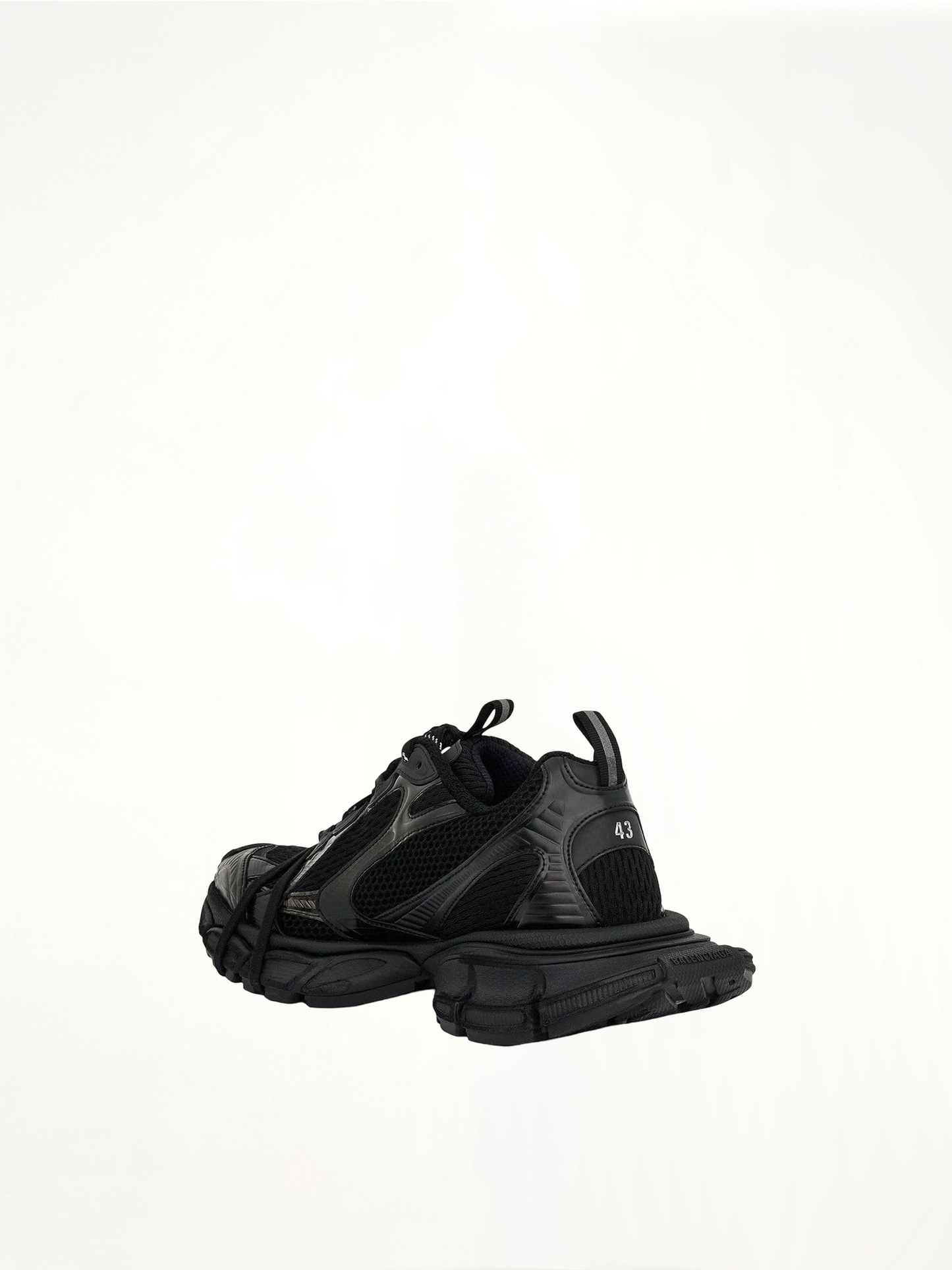 3XL Sneaker in Black