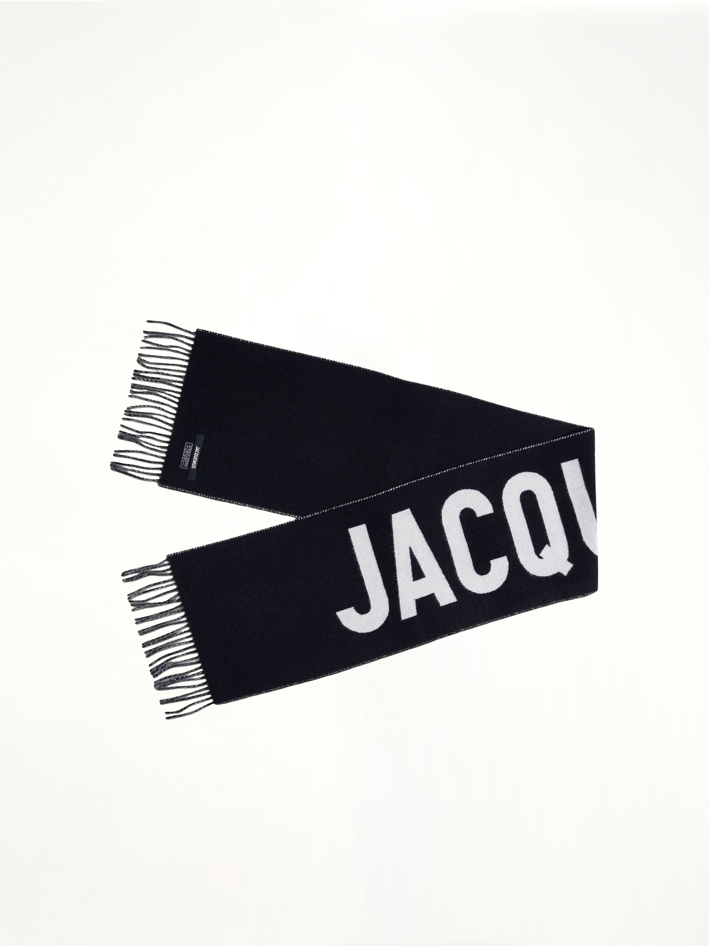 L'echarpe Jacquemus Scarf in Black