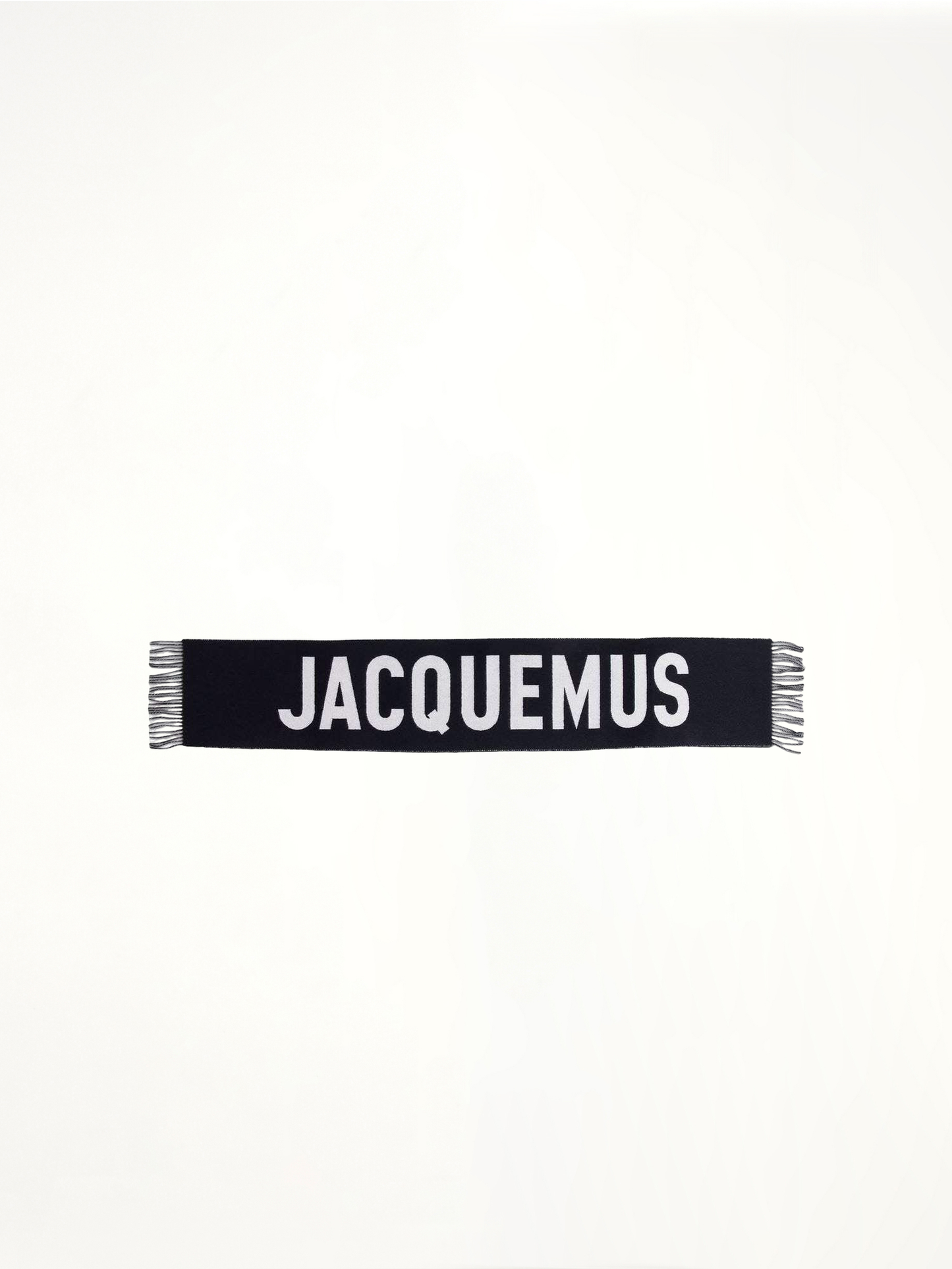 L'echarpe Jacquemus Scarf in Black