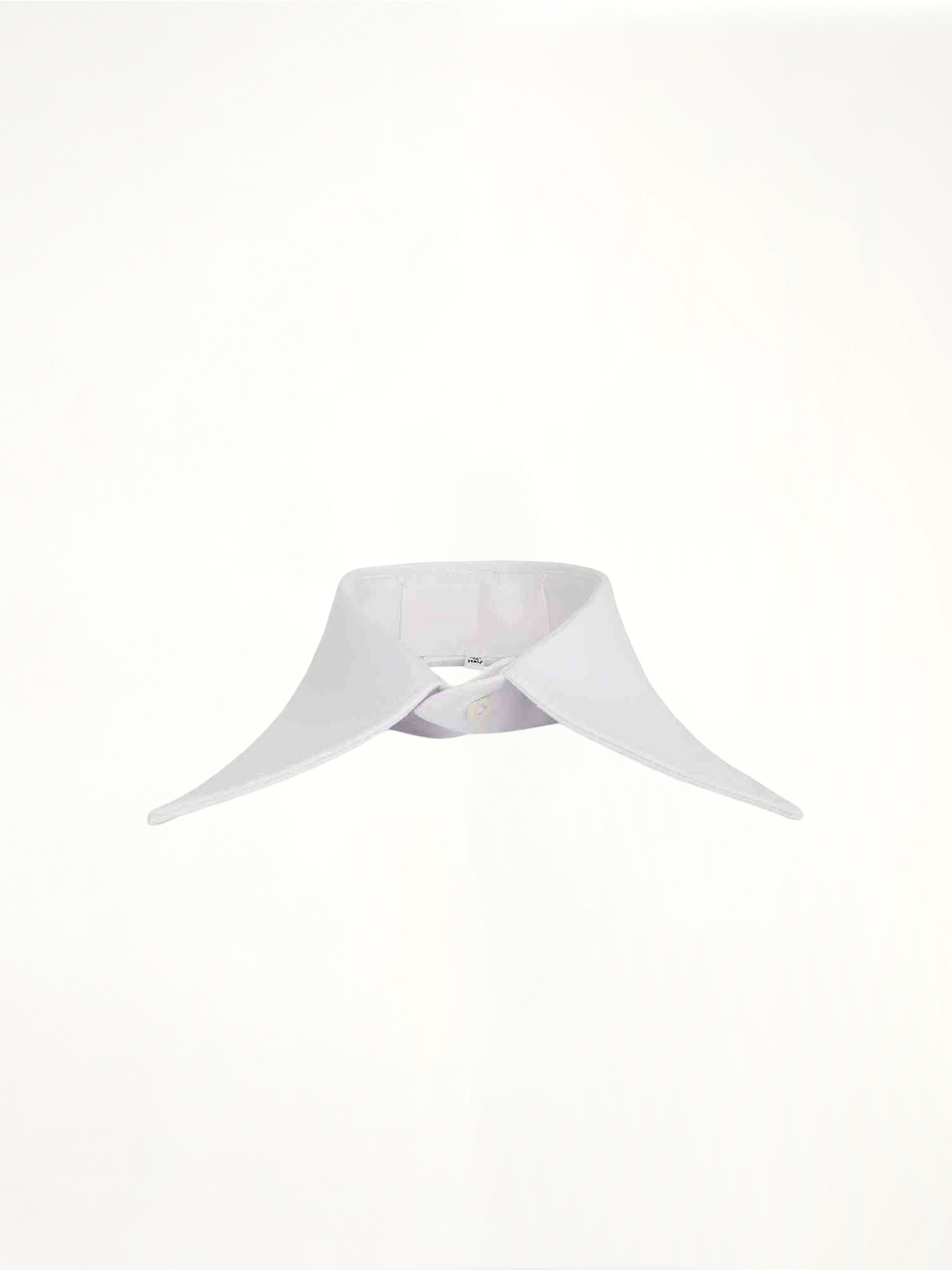 Collar Neck in White