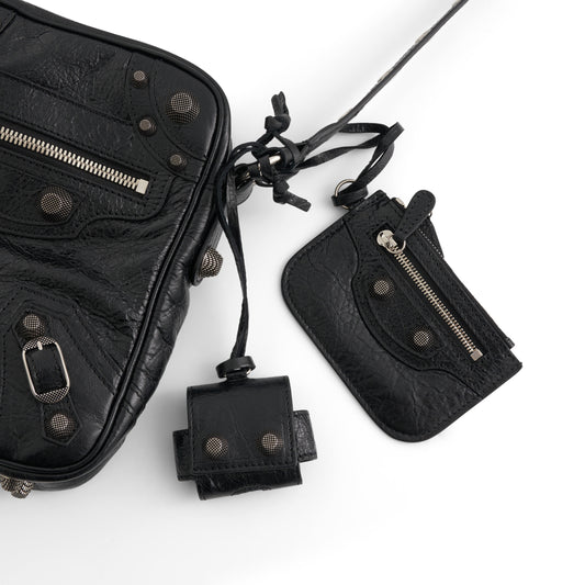 Le Cagole Men Crossbody in Black