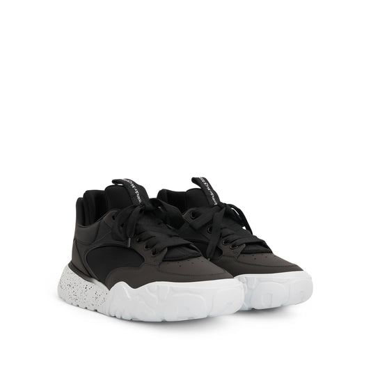 Court Tech Trainer in Black/White