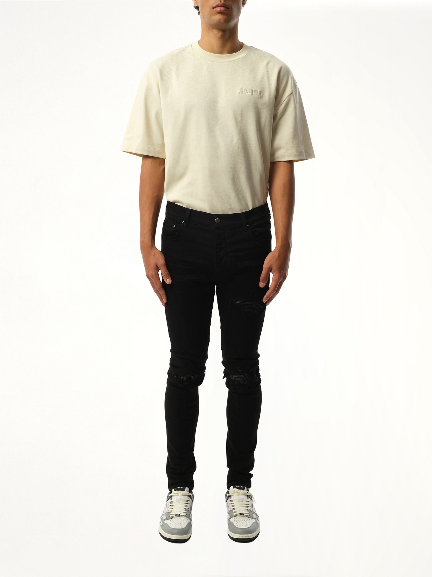 MX1 Distressed Jeans in Black