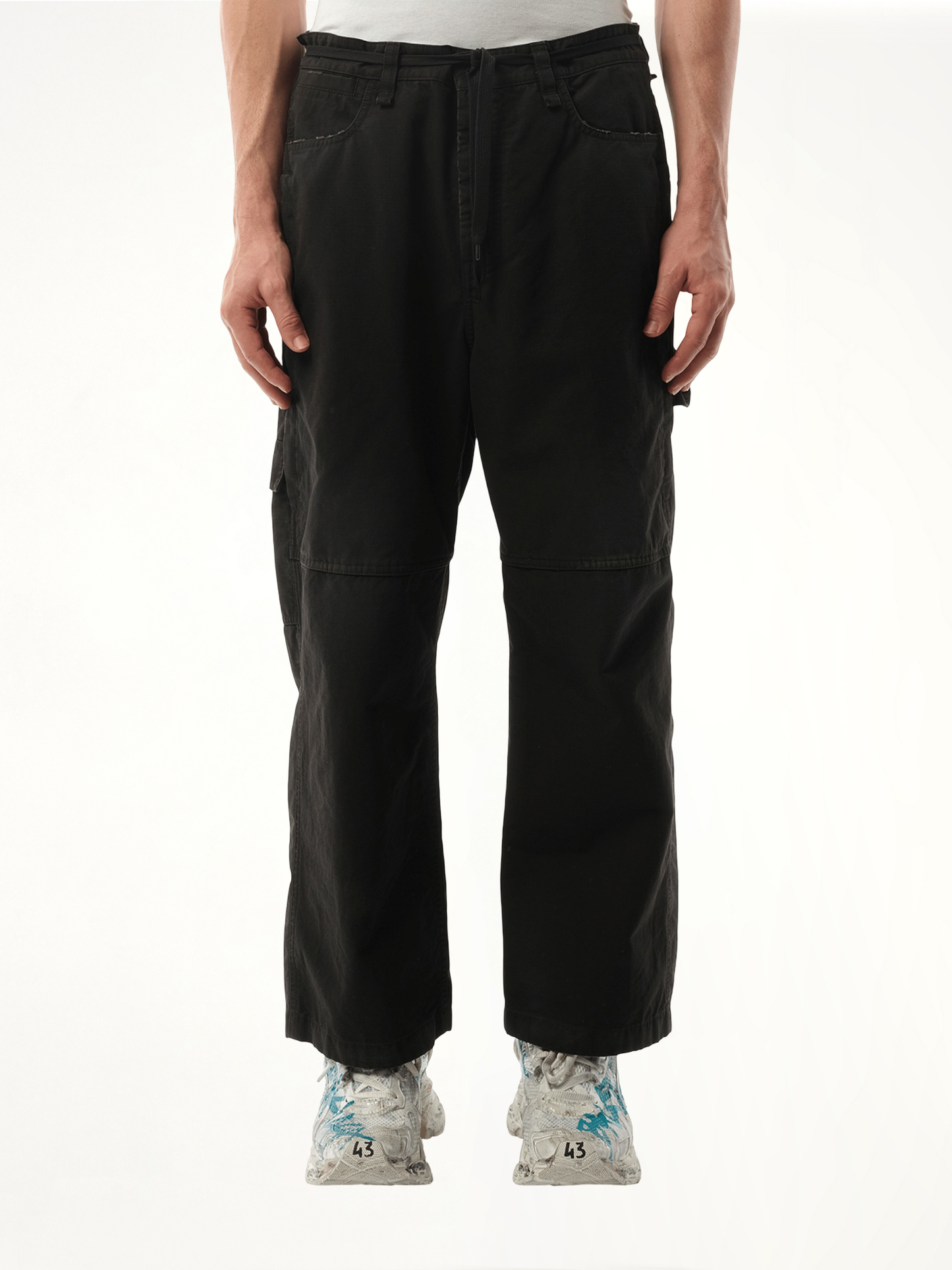 Cropped Skater Pants in Black