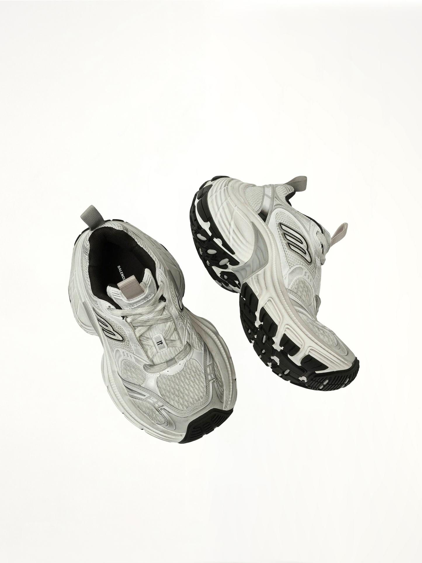 10XL Sneaker in White/Black/Grey