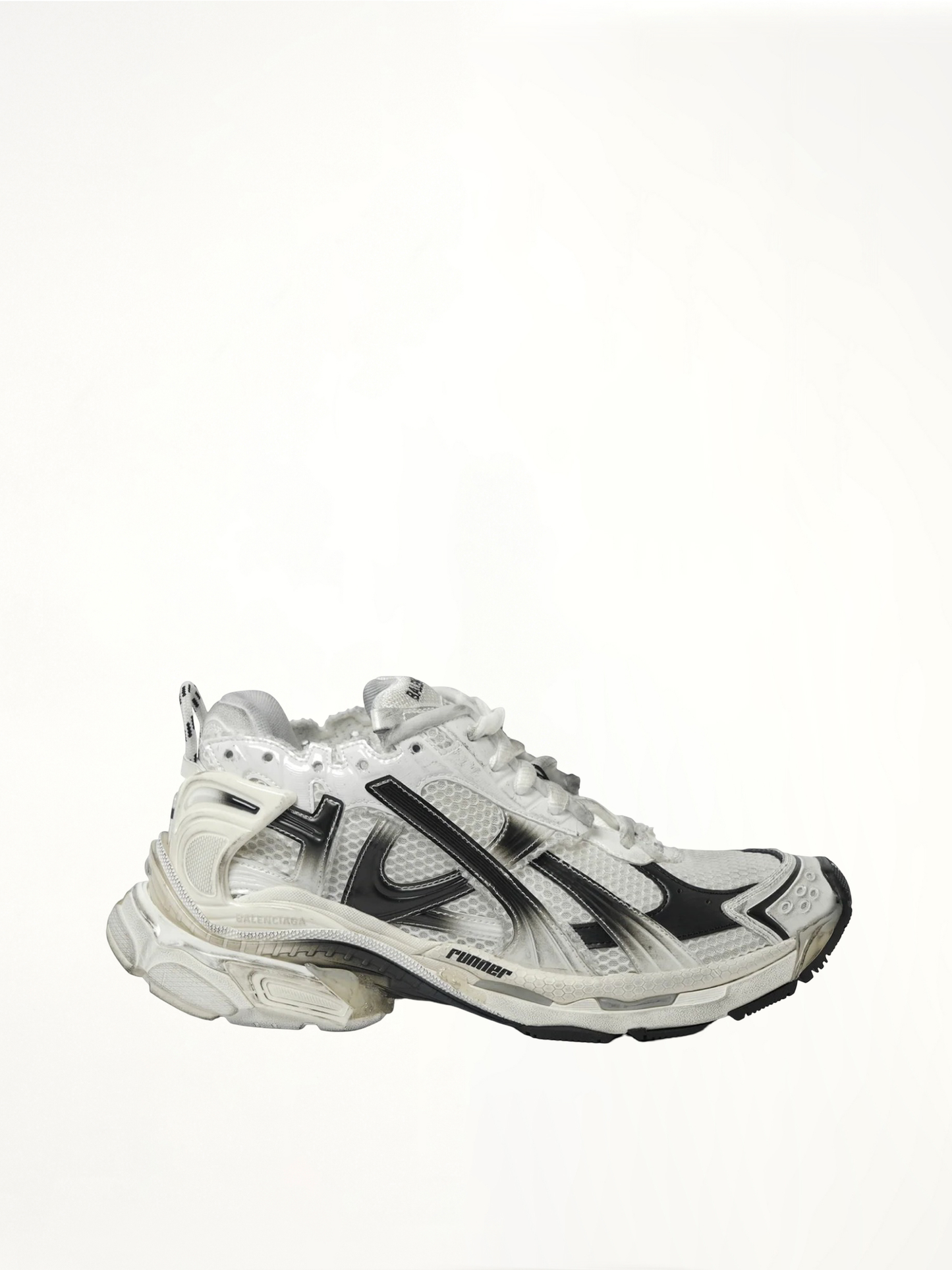 Runner Gradient Sneaker in White/Black