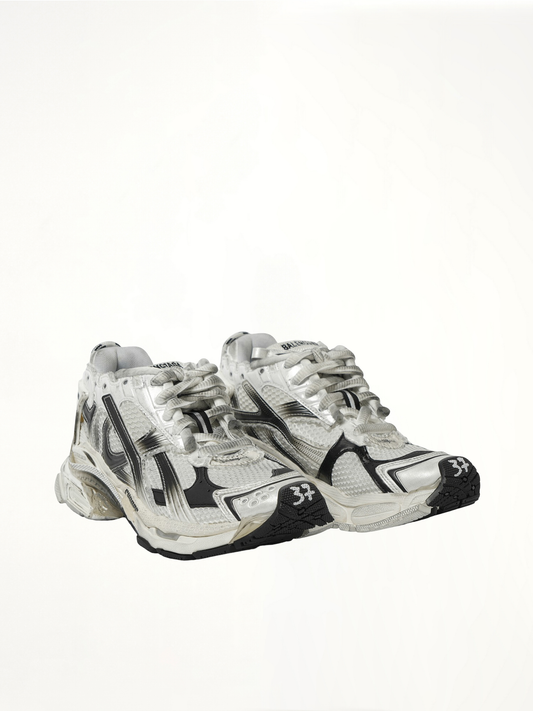 Runner Gradient Sneaker in White/Black