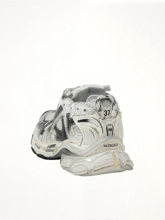 Runner Gradient Sneaker in White/Black