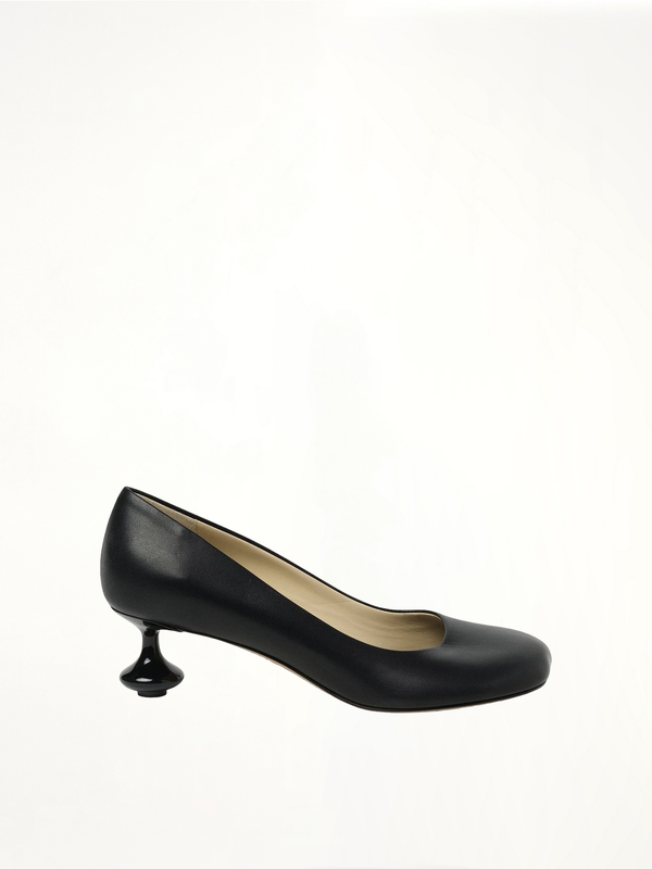 Toy Pump 45 in Black Side View | LOEWE