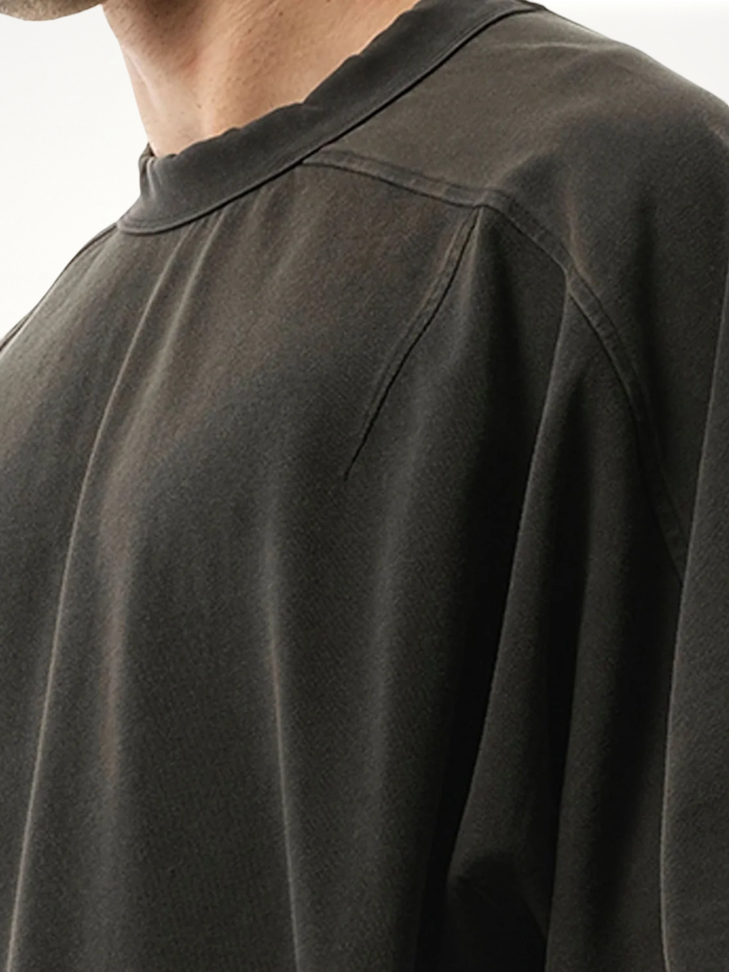 Heavy Dart T-Shirt in Washed Black