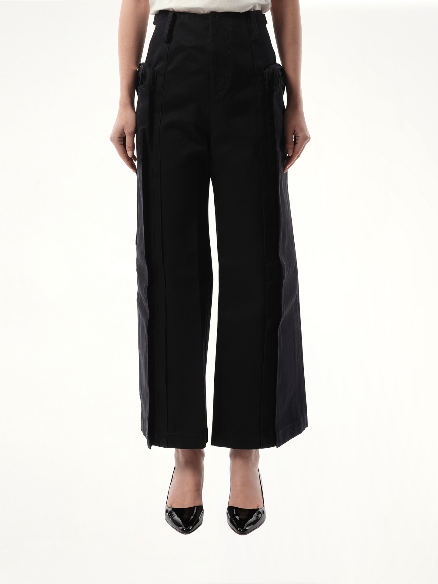 Oversized Cargo Pants in Black