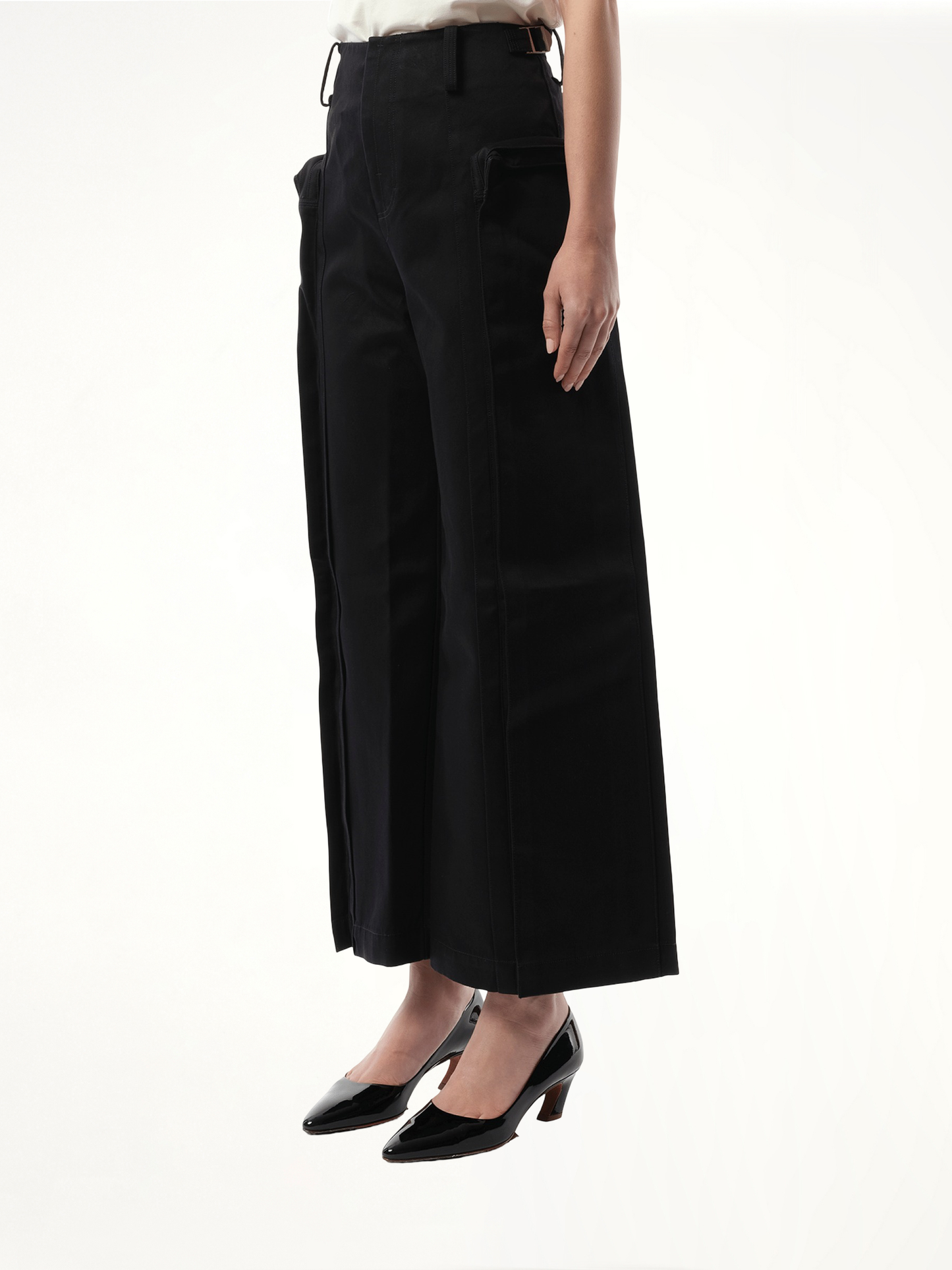 Oversized Cargo Pants in Black