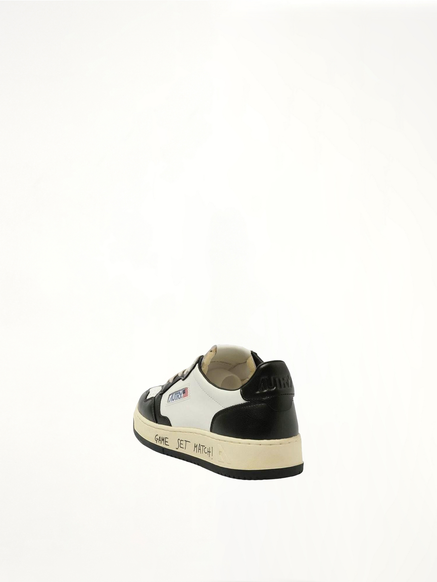Medalist Low Game Set Bicolour Sneakers in White/Black Back View | AUTRY