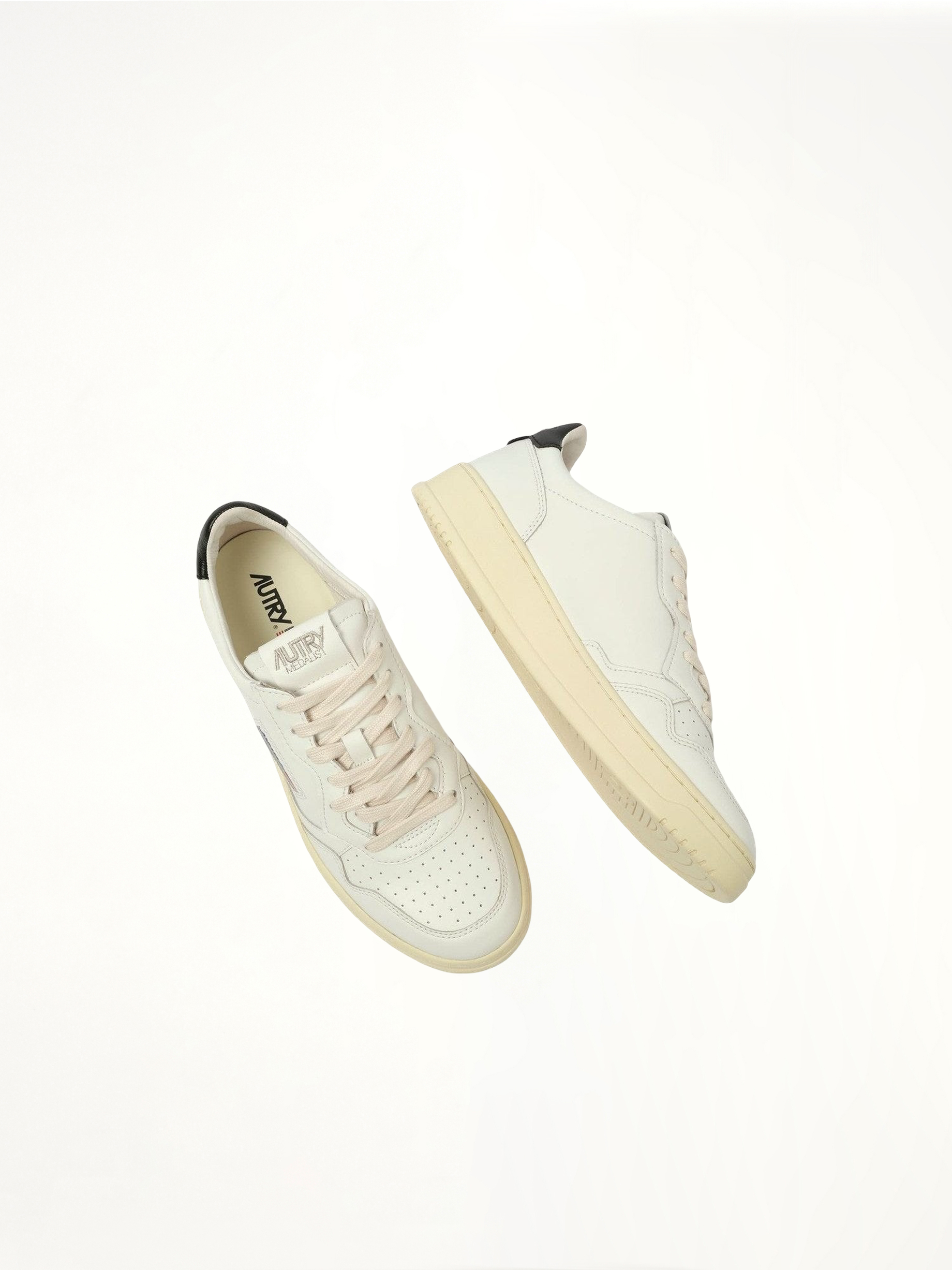 Medalist Low Sneakers in White/Black Top View | AUTRY