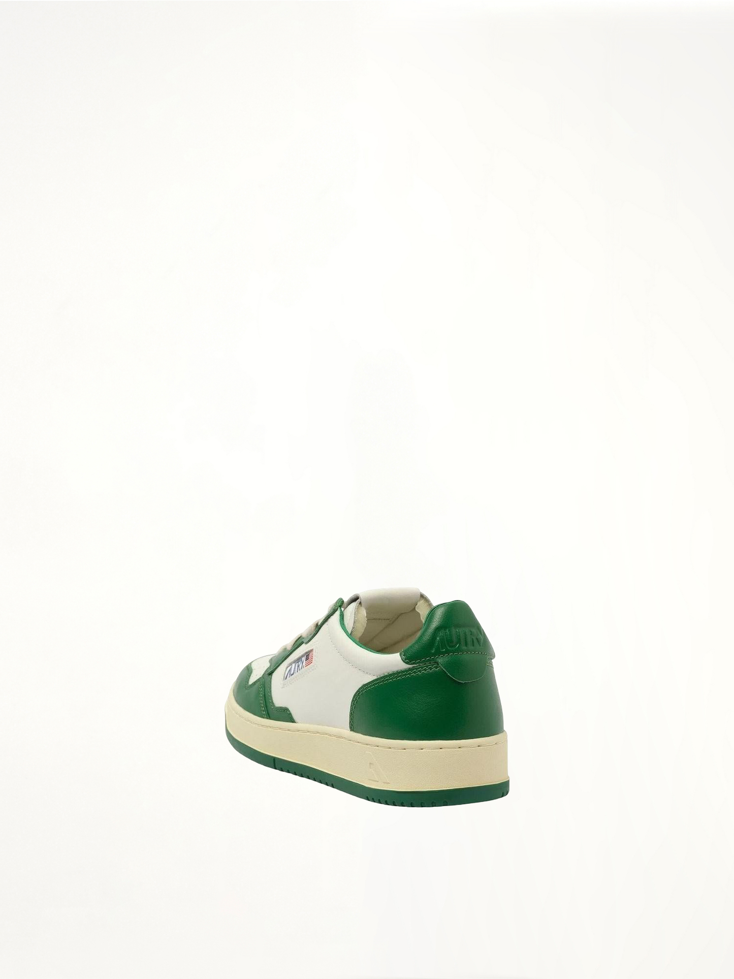Medalist Low Bicolour Sneakers in White/Green