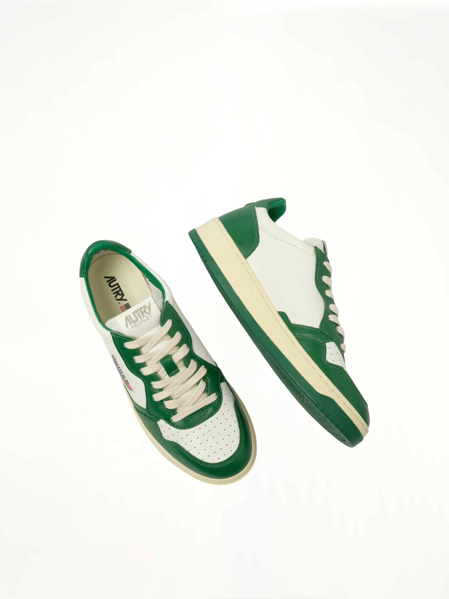 Medalist Low Bicolour Sneakers in White/Green Top View | AUTRY