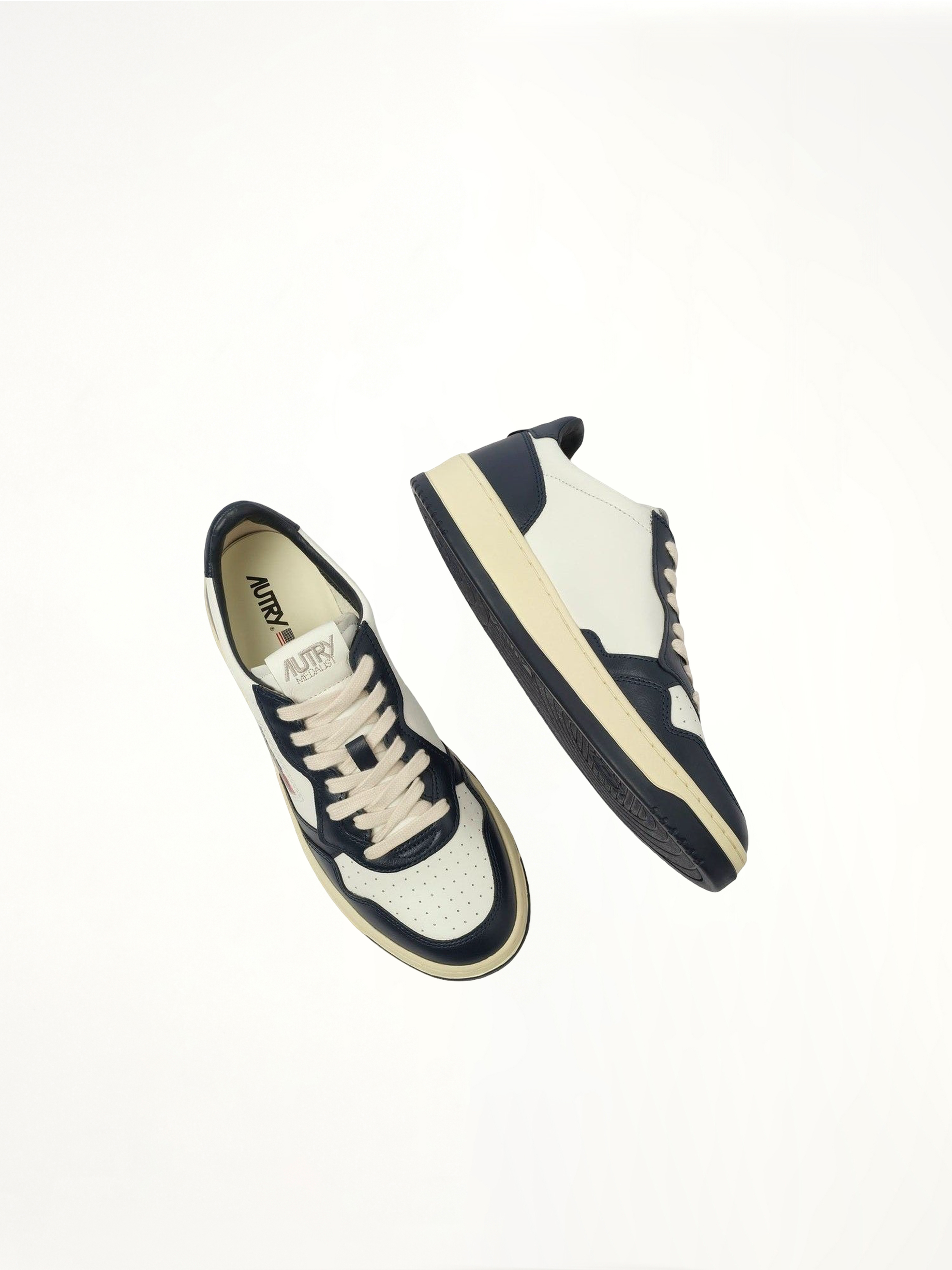 Medalist Low Bicolour Sneakers in White/Blue Top View | AUTRY