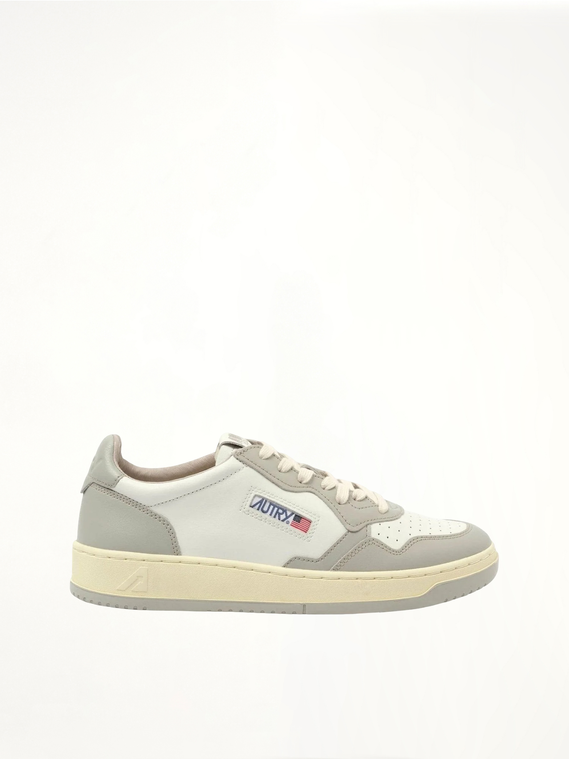 Medalist Low Bicolour Sneakers in White/Vapor Side View | AUTRY
