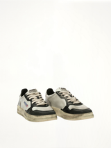 Sup Vint Low Sneakers in White/Black/Silver Front View | AUTRY