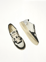Sup Vint Low Sneakers in White/Black/Silver Top View | AUTRY