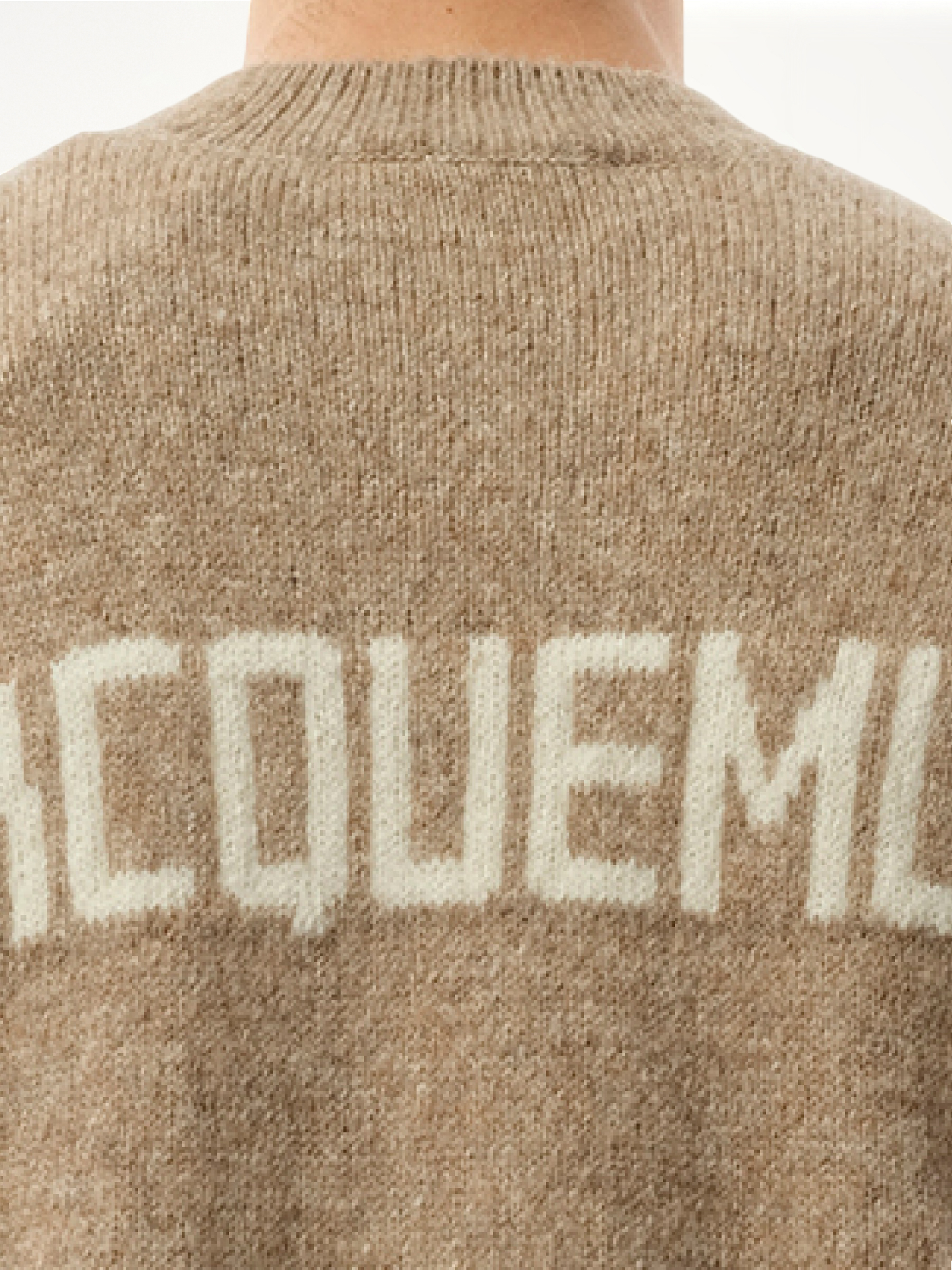 Le Pull Jacquemus in Beige 2