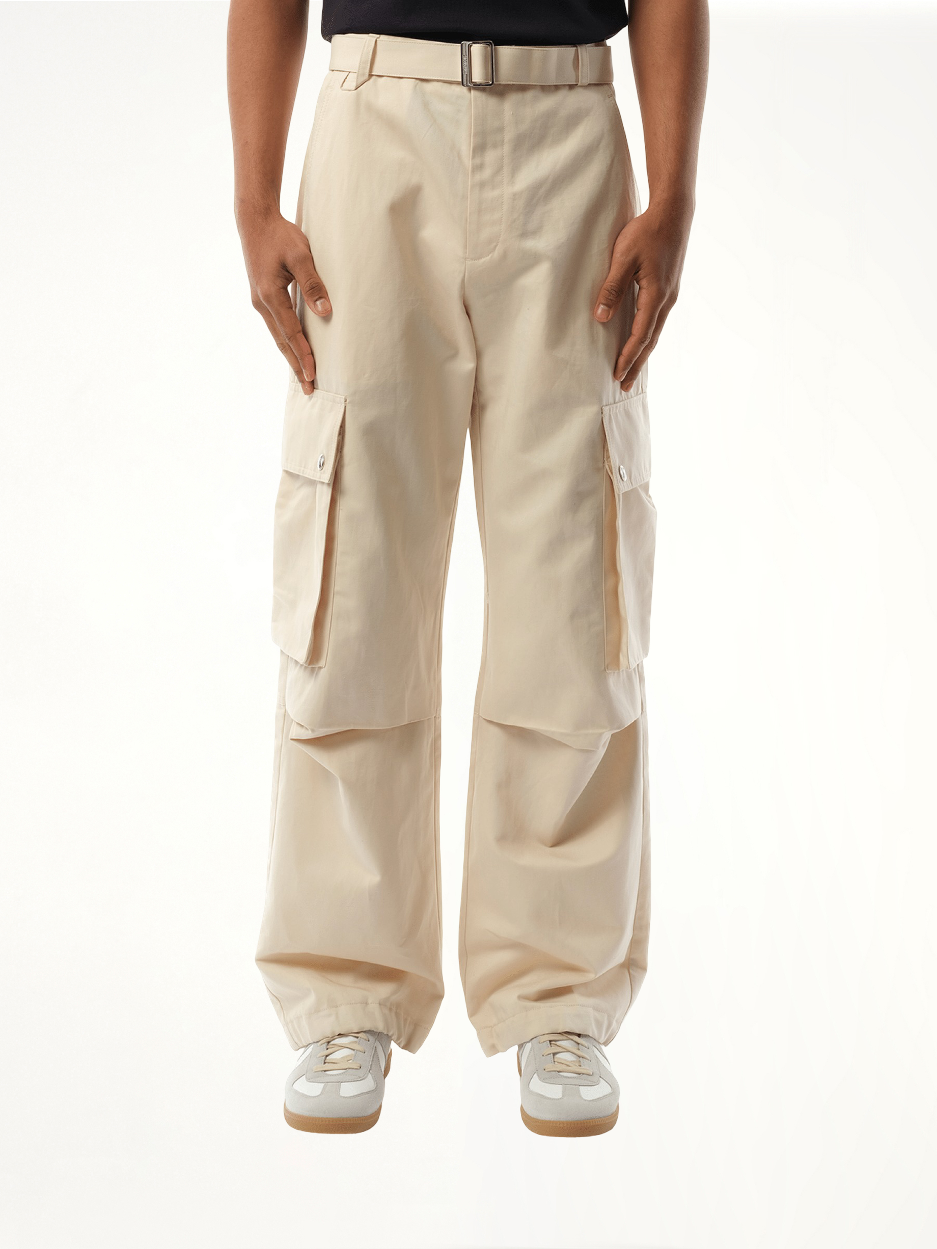 Le Cargo Pants in Beige