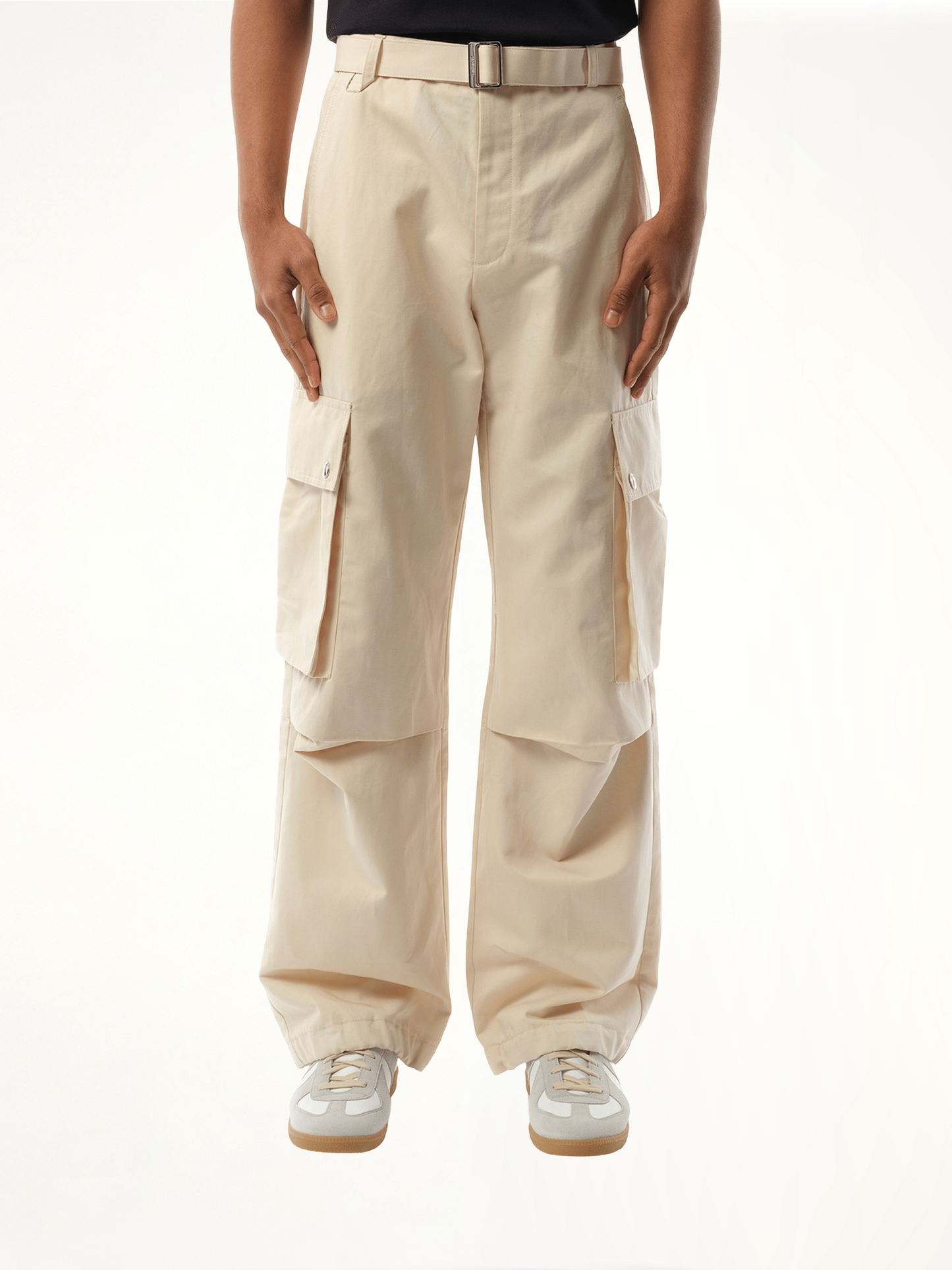 Le Cargo Pants in Beige