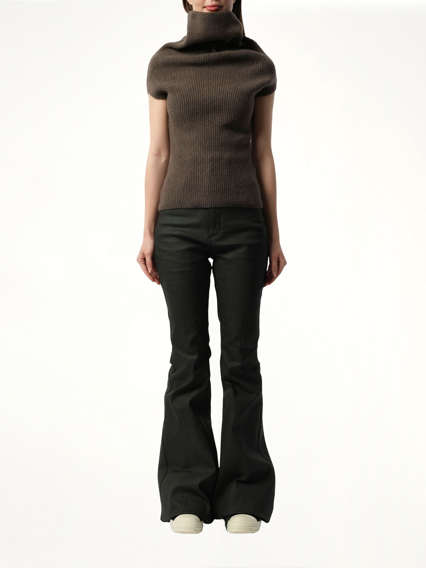 Sleeveless Crater Knit Sweater in Dust