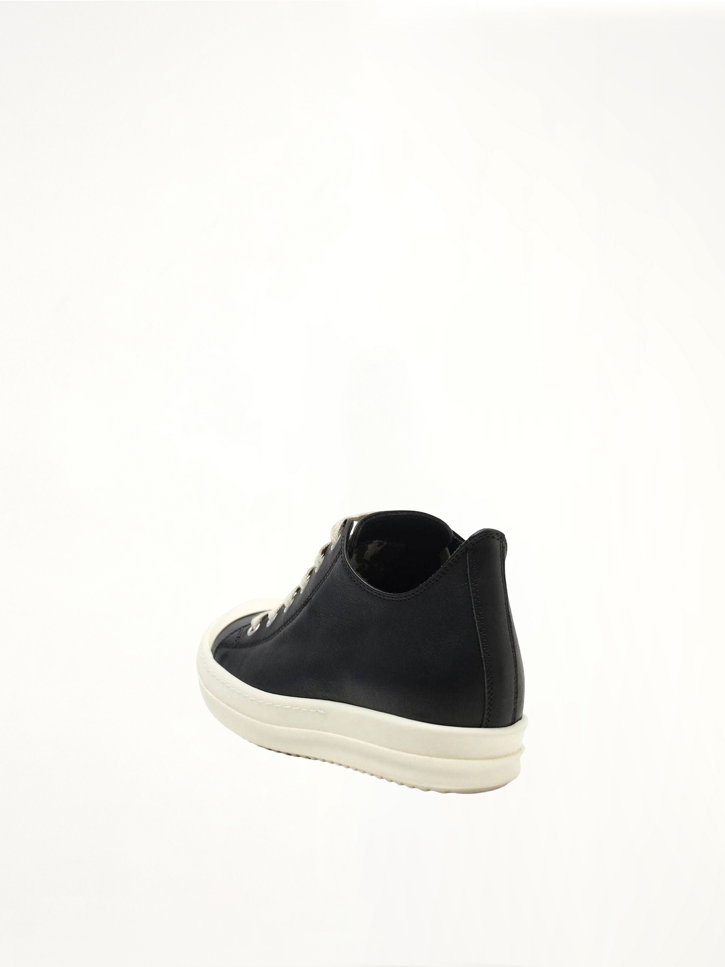 Washed Calf Low Sneaks in Black/Milk