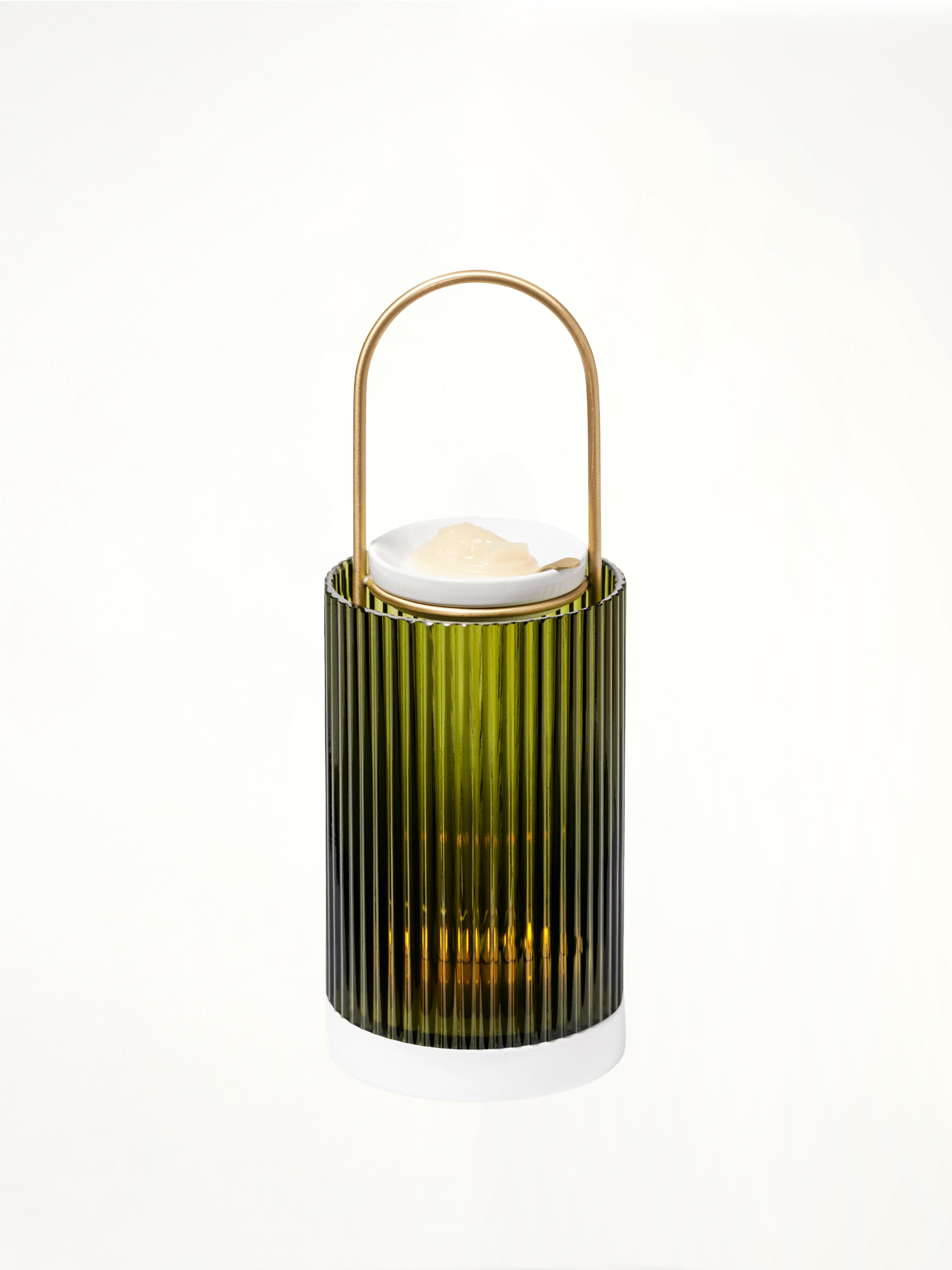 La Promeneuse Candle Cover