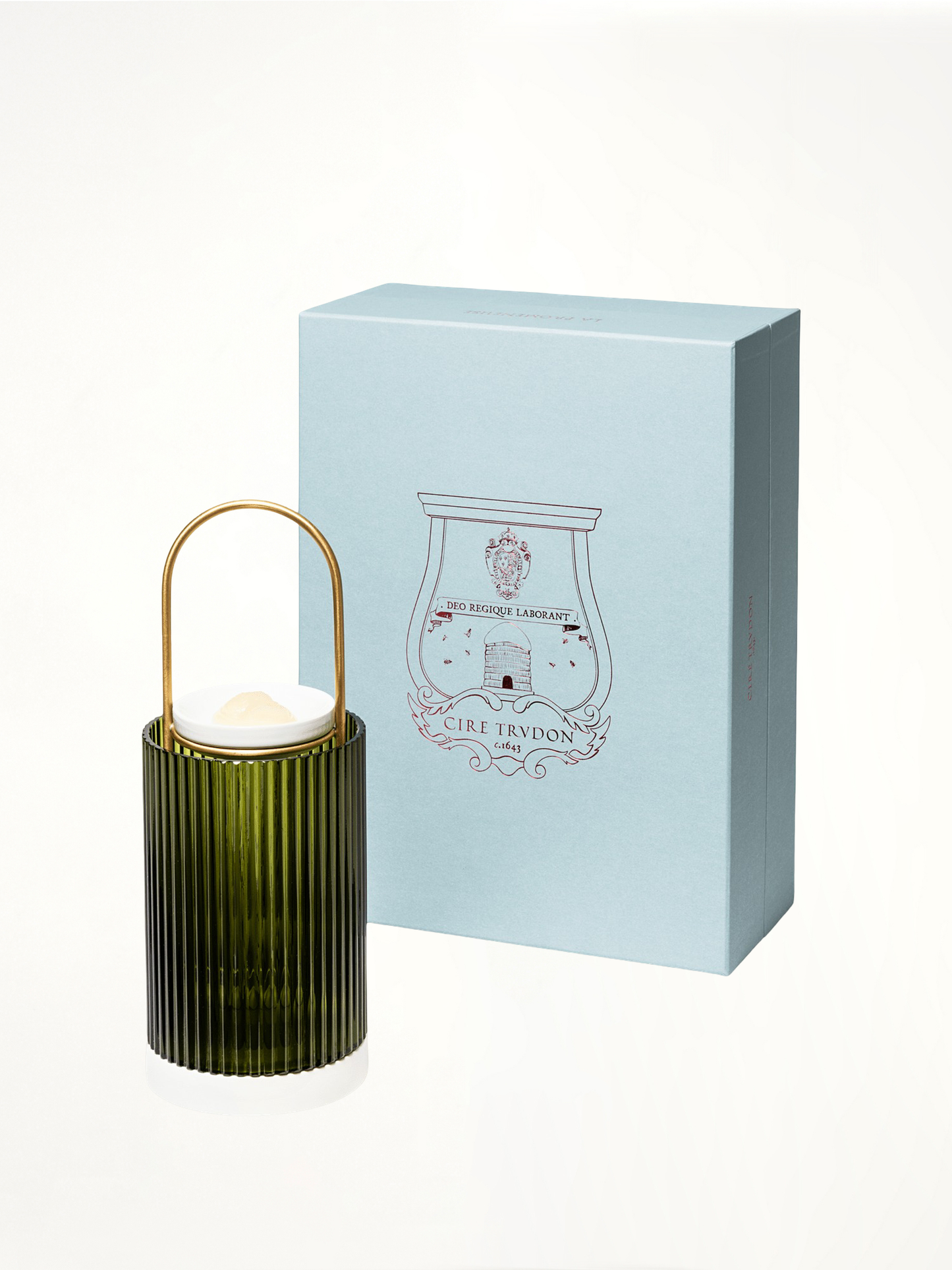La Promeneuse Candle Cover