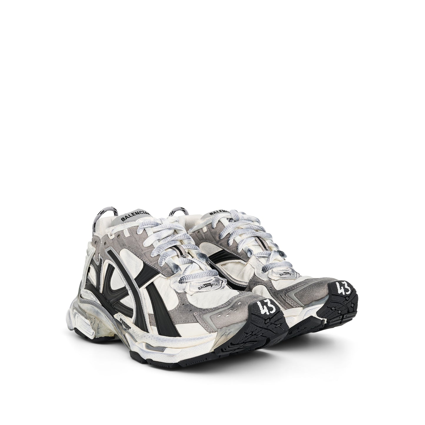 Runner Sneaker in Grey/White/Black