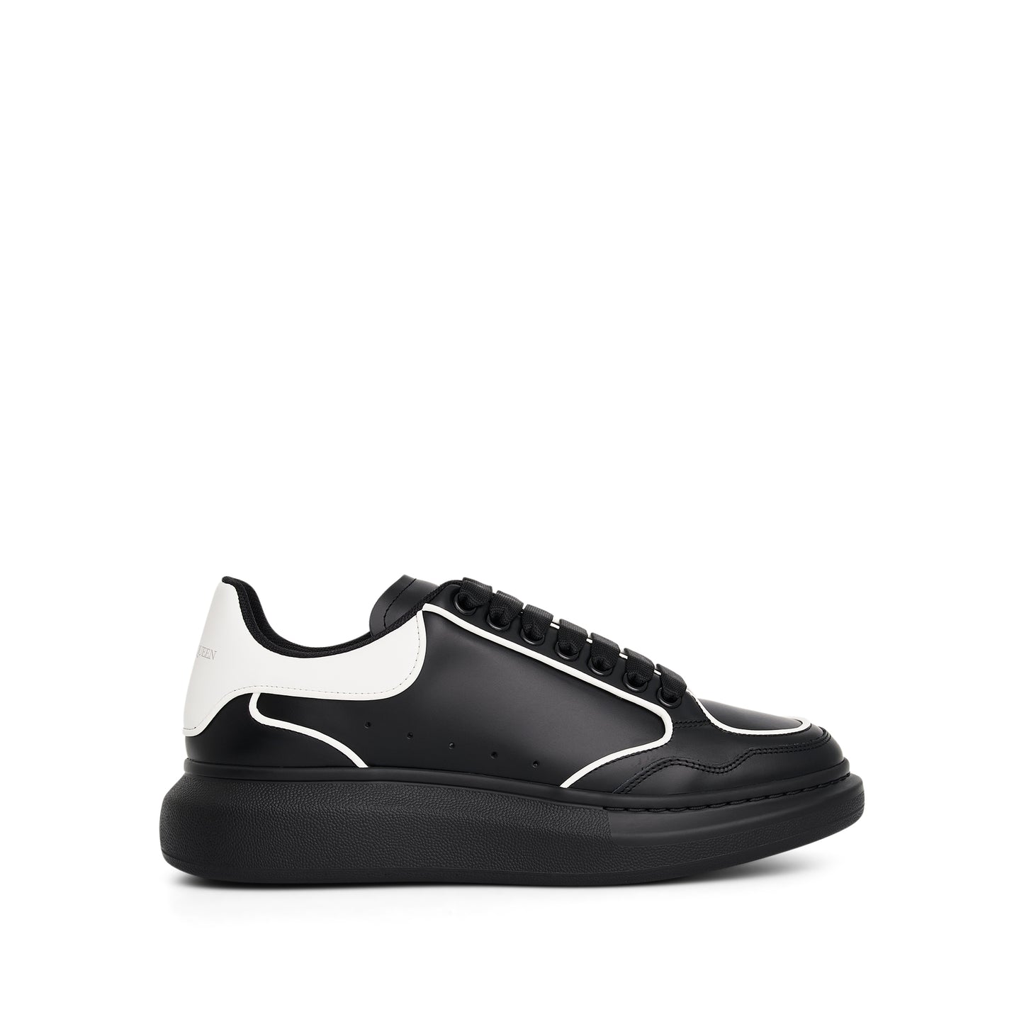 Larry Contrast Sneaker in Black/White