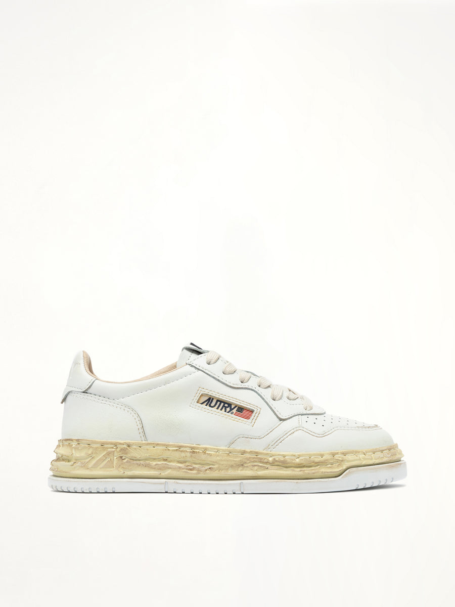 MMY Super Vintage Low Sneaker in White Side View | AUTRY