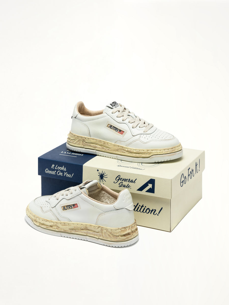 MMY Super Vintage Low Sneaker in White Top View | AUTRY
