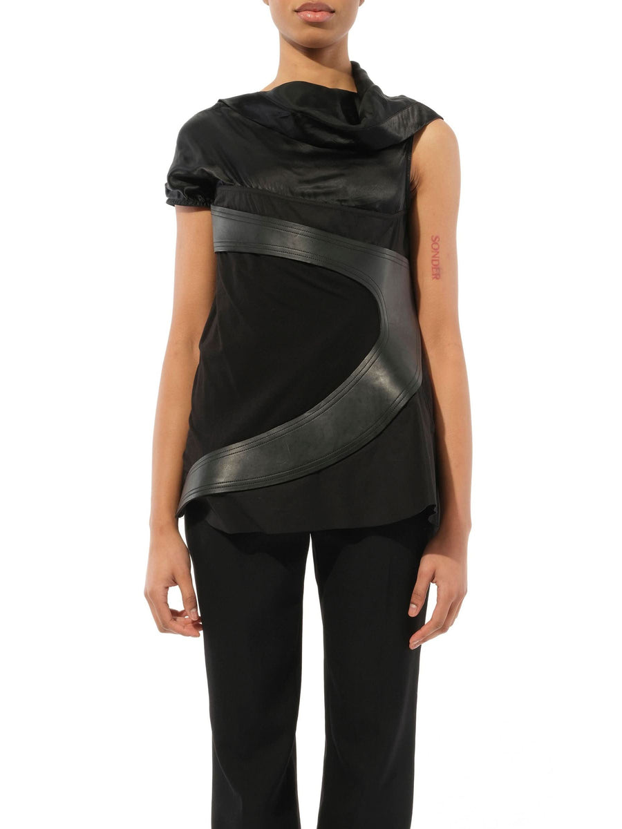 Arc Top Tunic in Black