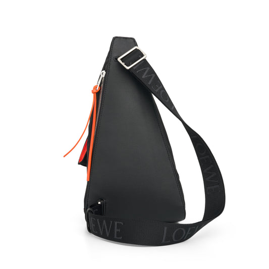 Anton Sling Puffer Bag in Black