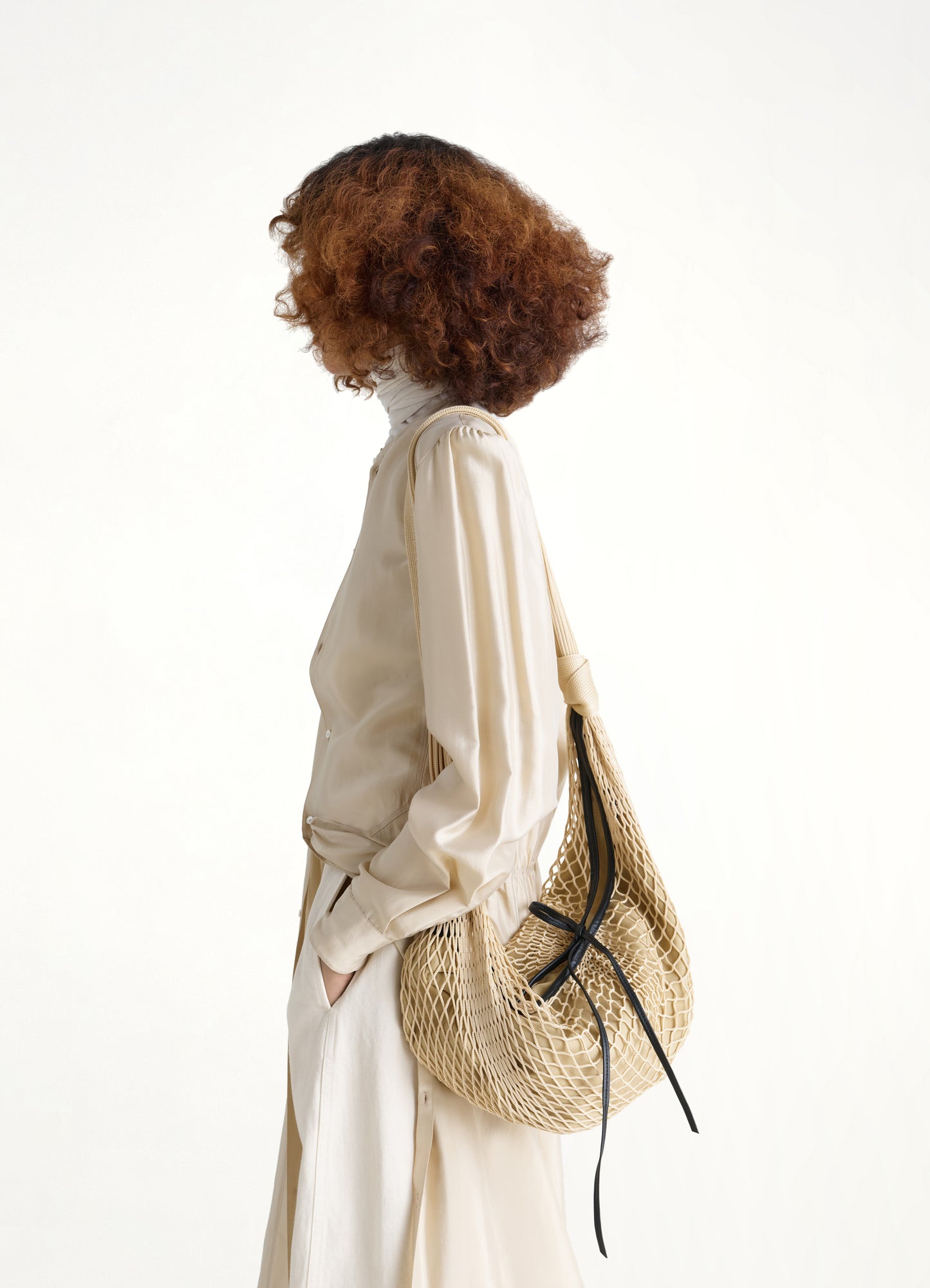 Croissant Filt Bag in Light Beige