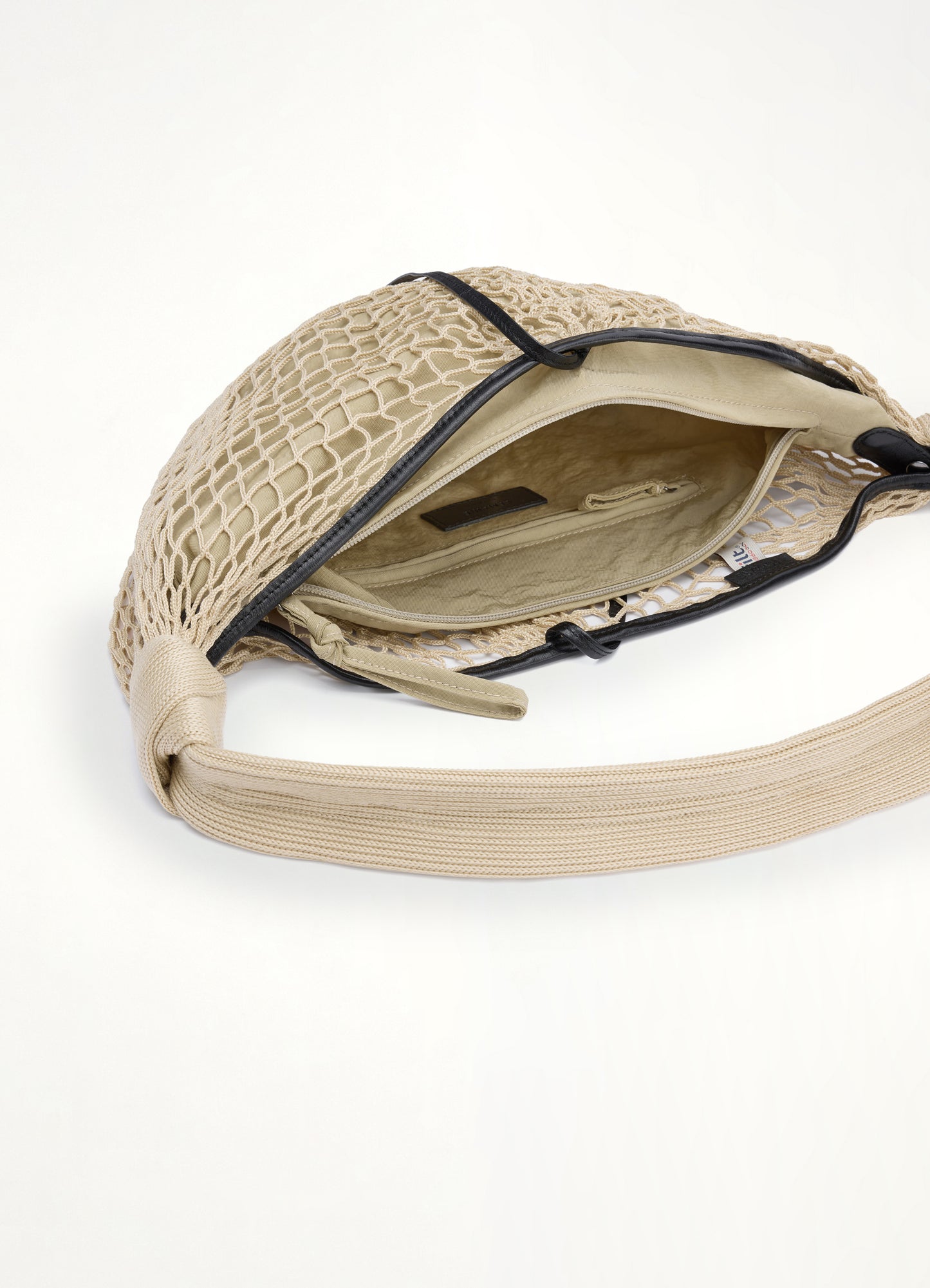 Fortune Croissant Filt Bag in Light Beige