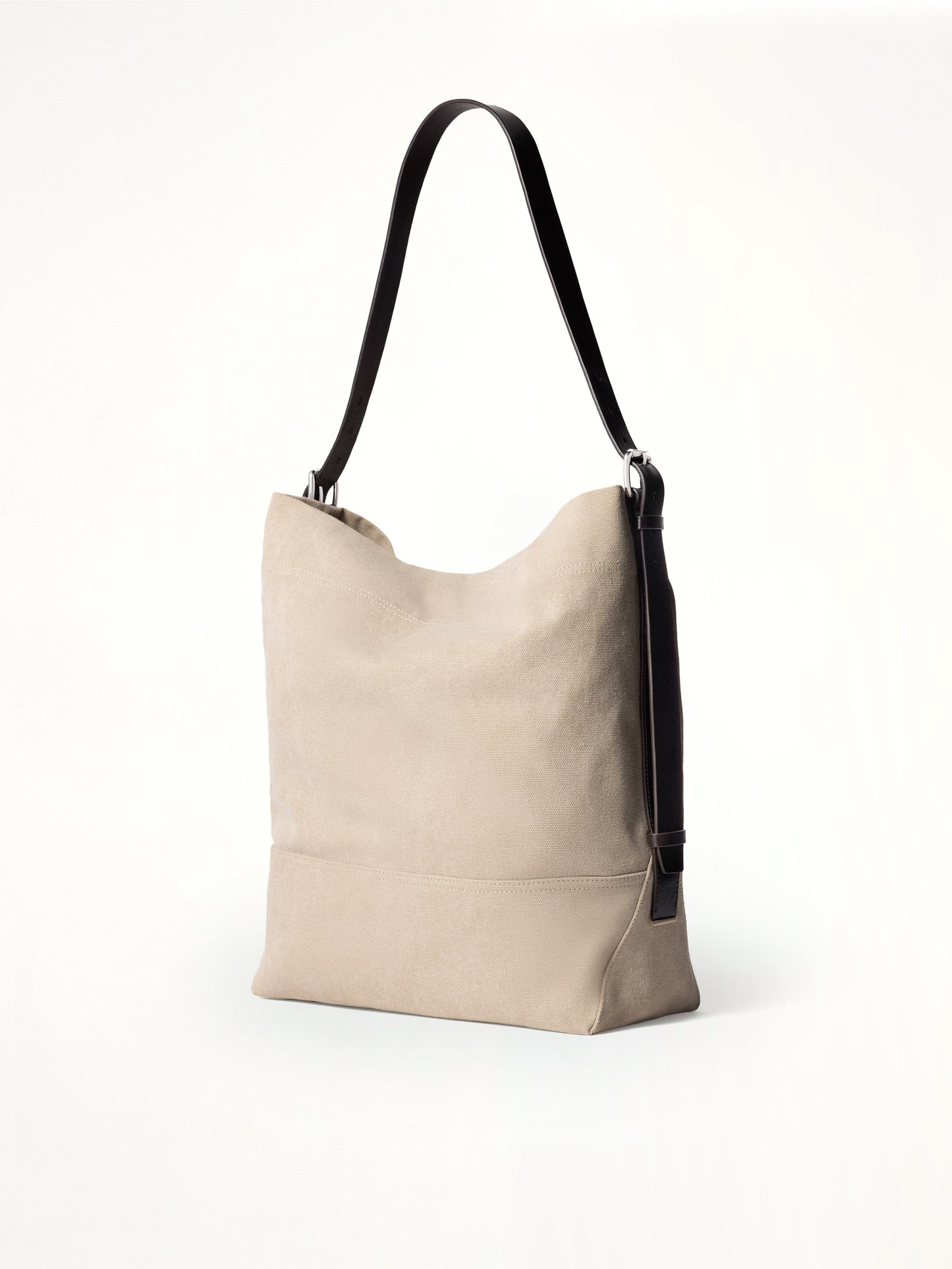 Belted Tote Bag in Dark Linen