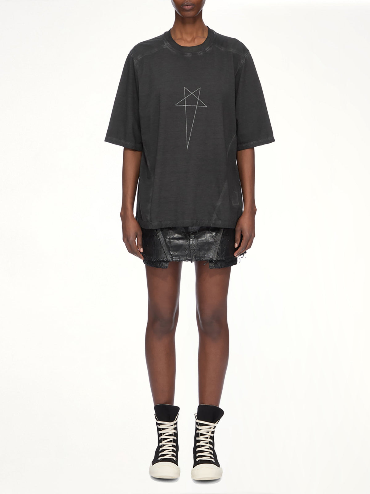 Pentagram Print Walrus T-Shirt in Faded Black