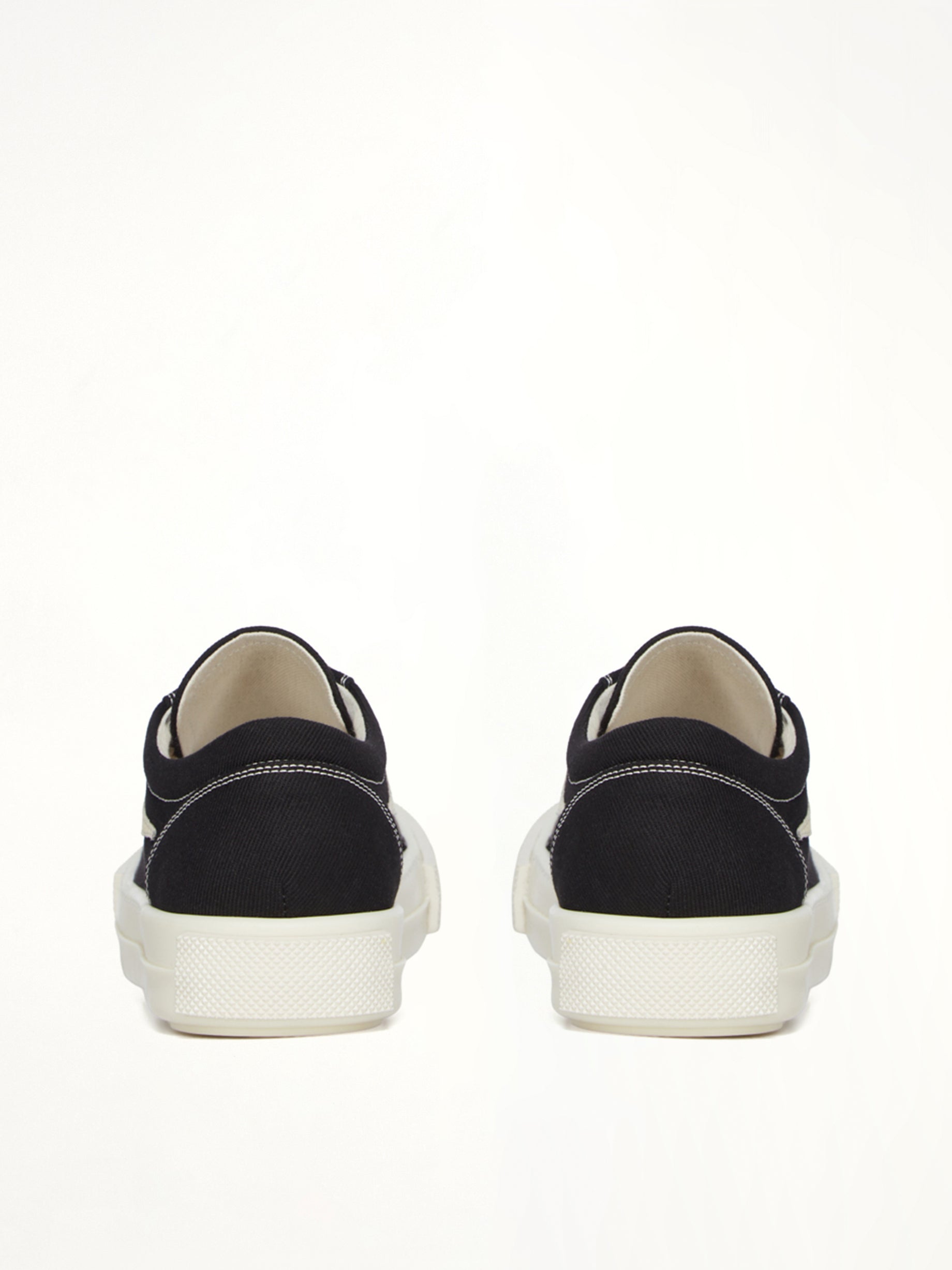 Vintage Sneaks in Black/Milk