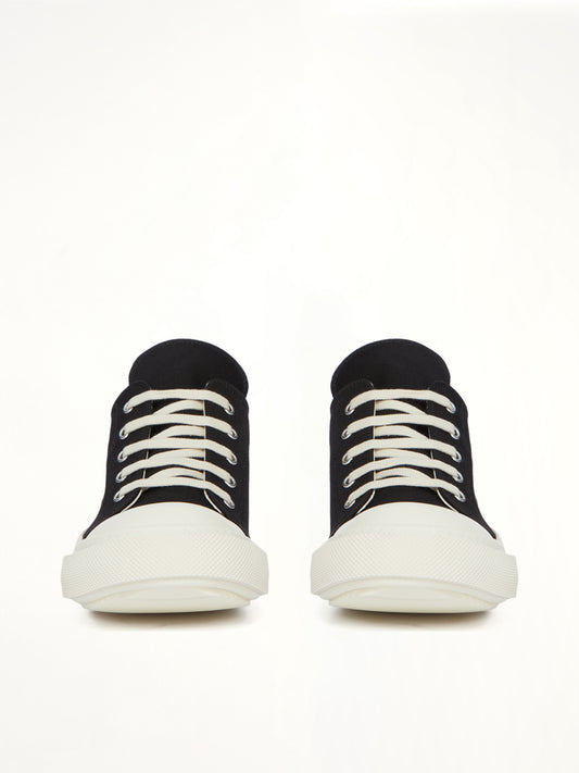 Extreme Low Sneaks in Black/Milk