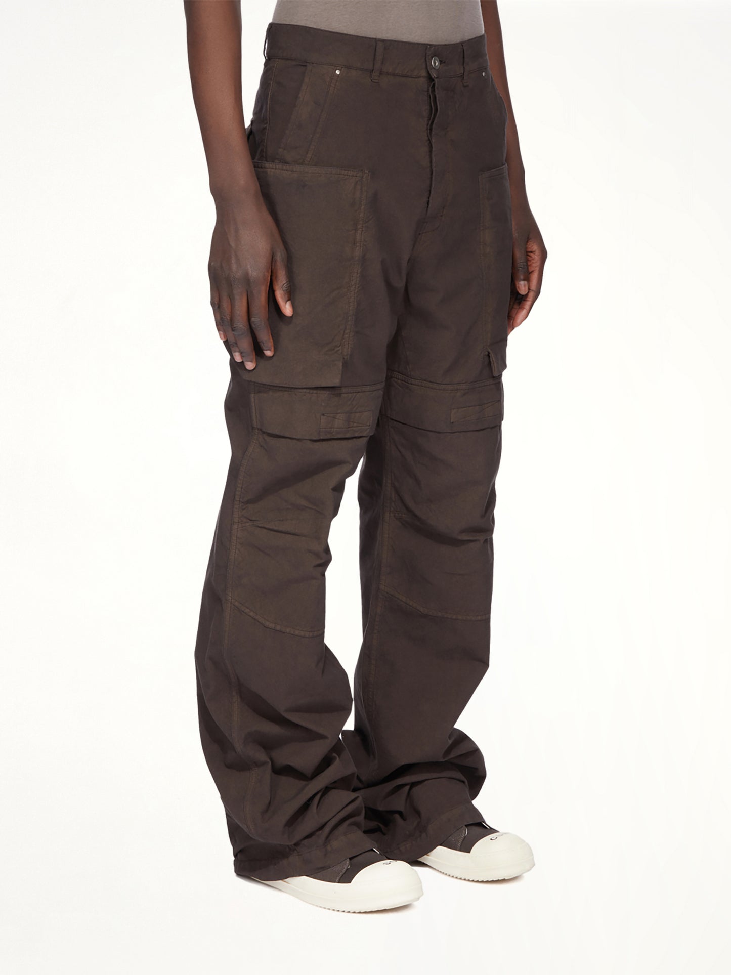 Stefan Cargo in Dark Dust