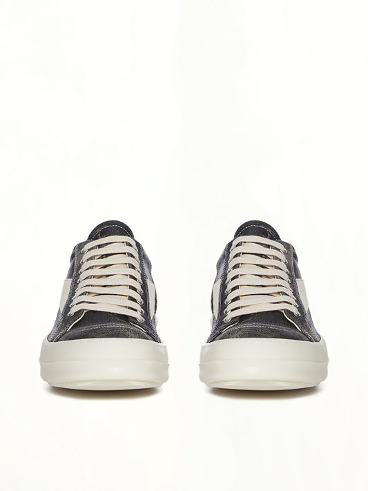 Vintage Sneaks in Black Washed